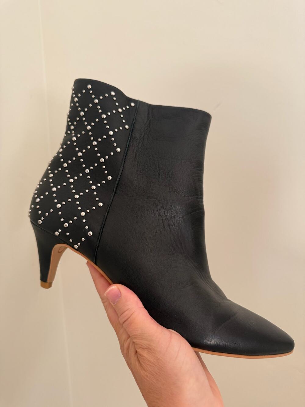 Dolce Vita Dot Studded Kitten Heel Bootie Women's Size 8.5 Black leather